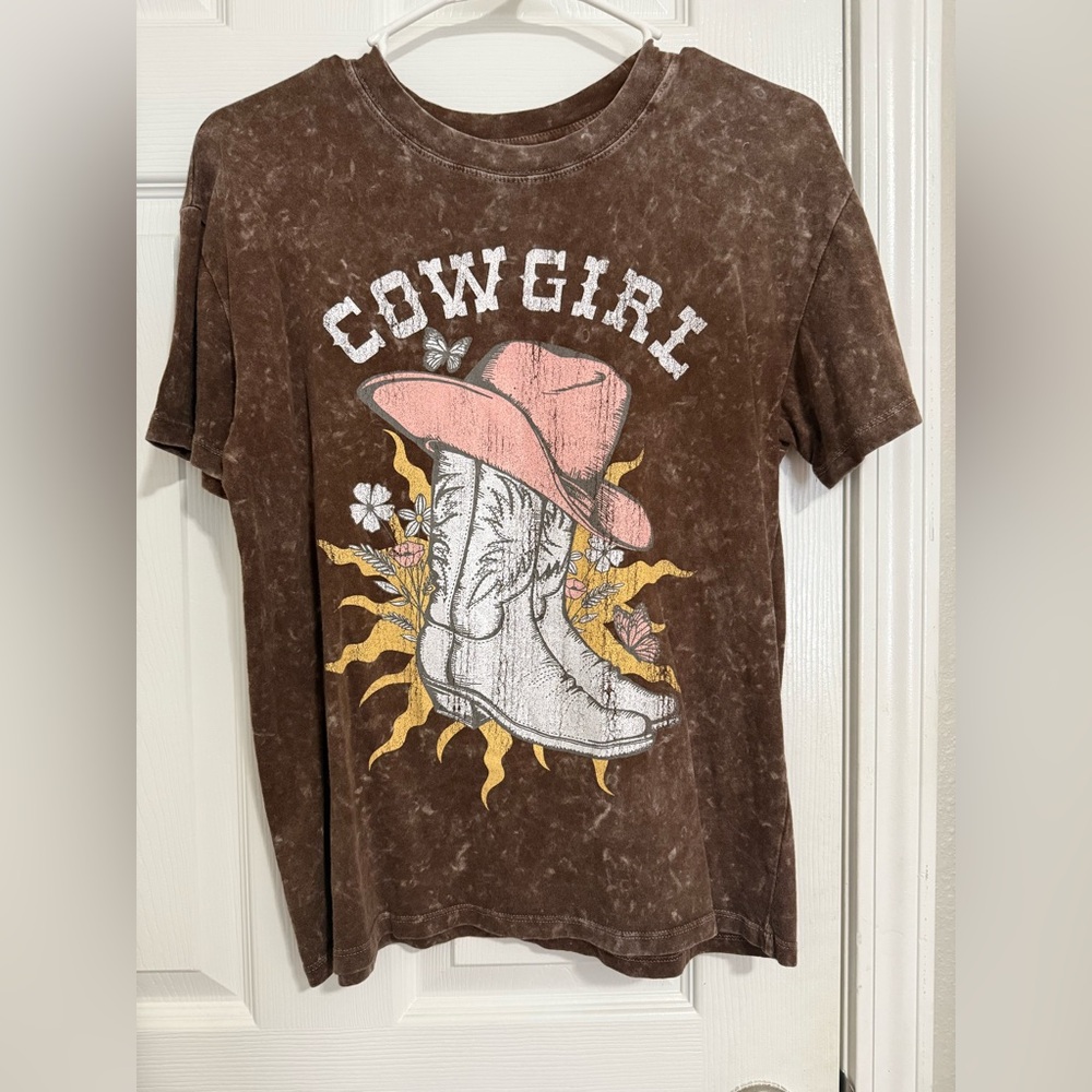 Brown Cowgirl Graphic T-Shirt